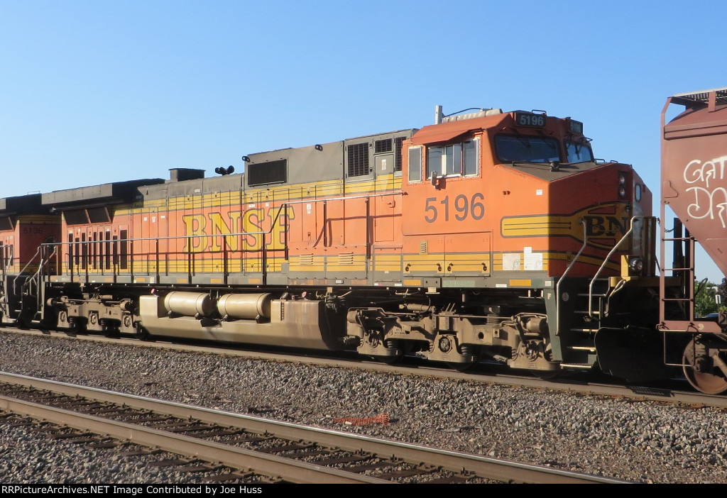 BNSF 5196